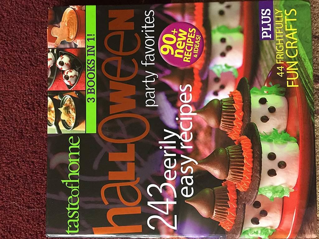 Taste of Home Halloween Party Favorites 243 Eerily Easy Recipes (Taste of Home, Readers Digest)