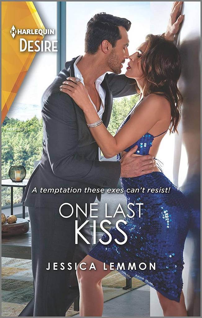 One Last Kiss: A workplace reunion romance (Kiss and Tell, 3)