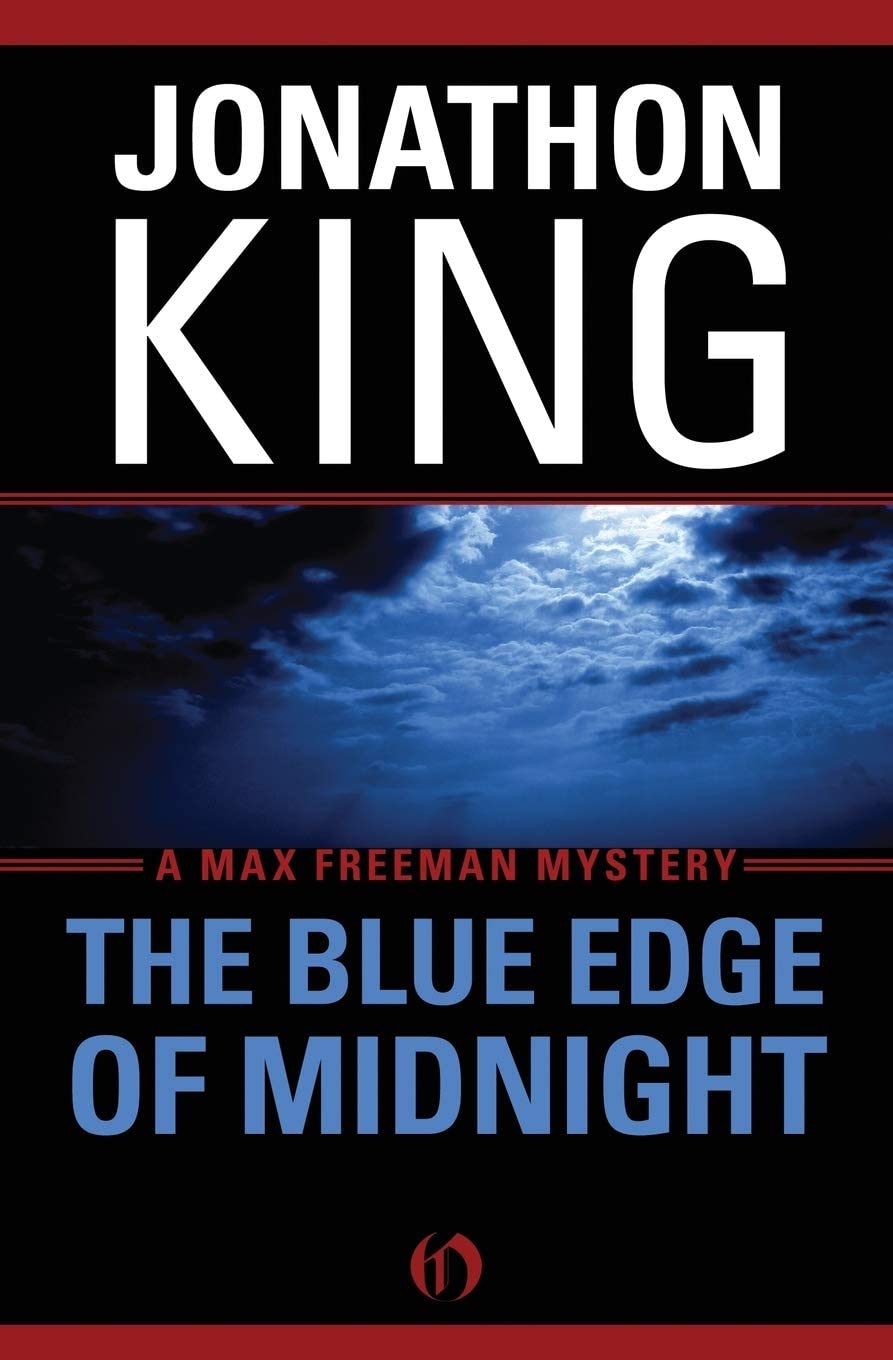 The Blue Edge of Midnight (The Max Freeman Mysteries (1))