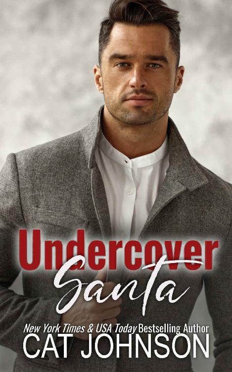 Undercover Santa: A second chance holiday romance (Small Town Secrets Book 5)